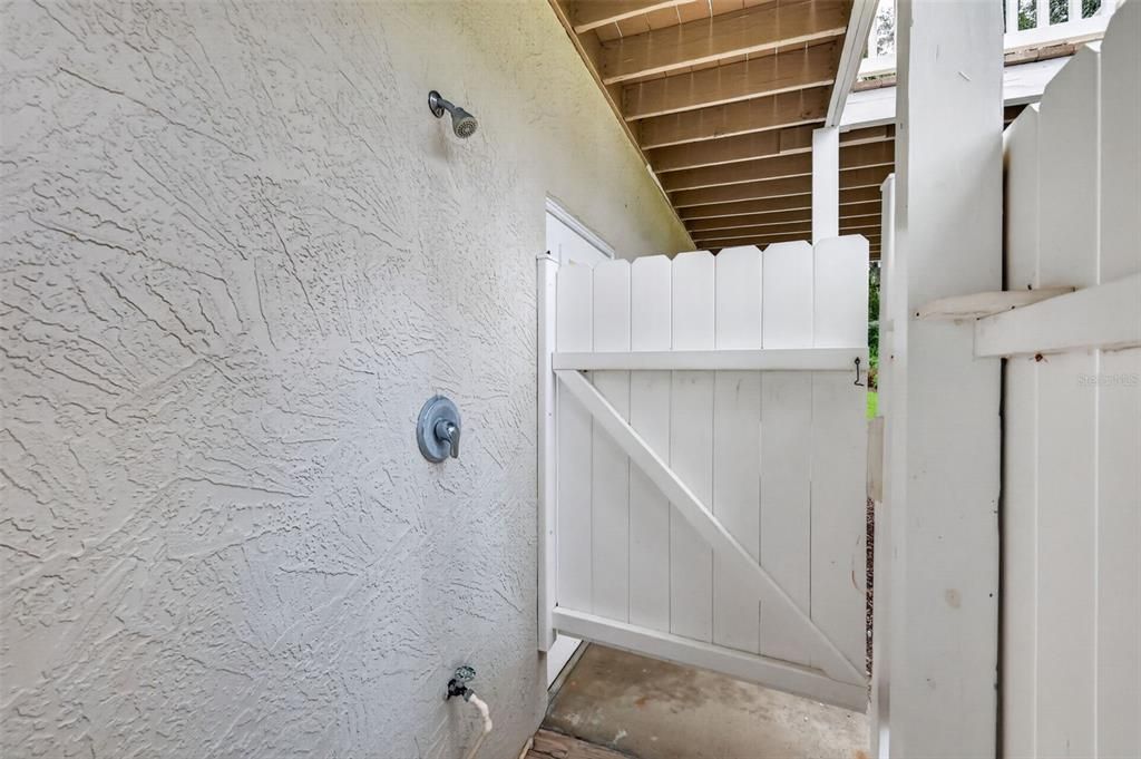 For Sale: $1,250,000 (4 beds, 4 baths, 4066 Square Feet)