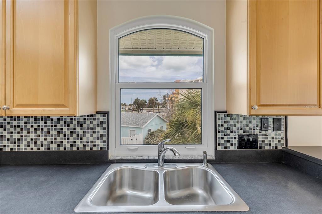En Venta: $1,470,000 (4 camas, 2 baños, 2638 Pies cuadrados)