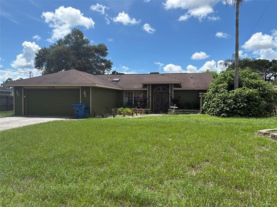 For Sale: $275,555 (3 beds, 2 baths, 1564 Square Feet)