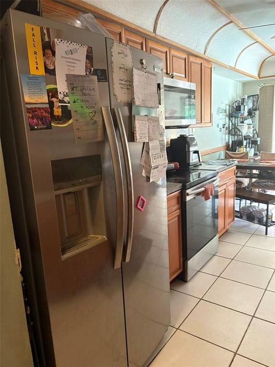 For Sale: $275,555 (3 beds, 2 baths, 1564 Square Feet)