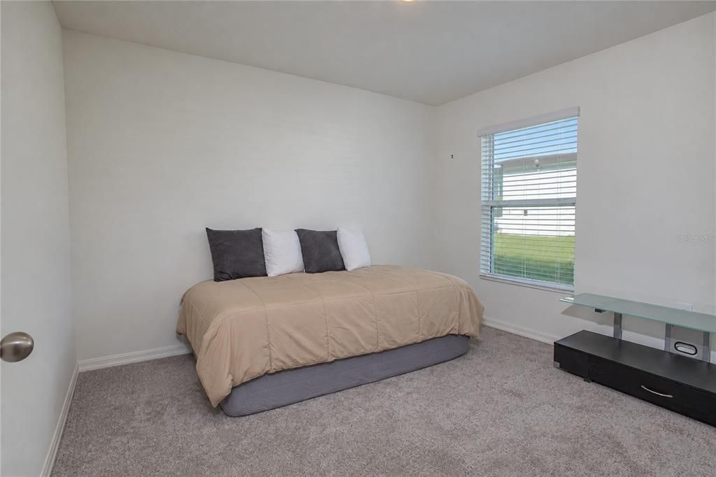 For Sale: $275,000 (3 beds, 2 baths, 1532 Square Feet)