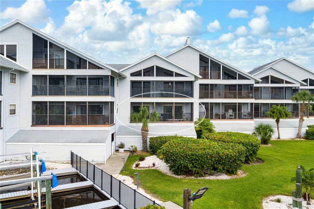 For Sale: $329,900 (2 beds, 2 baths, 1185 Square Feet)