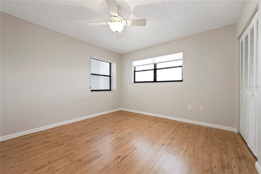 For Sale: $329,900 (2 beds, 2 baths, 1185 Square Feet)