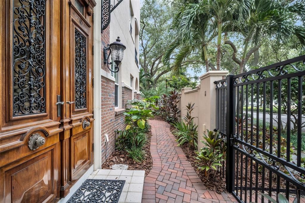 For Sale: $4,500,000 (4 beds, 5 baths, 5262 Square Feet)