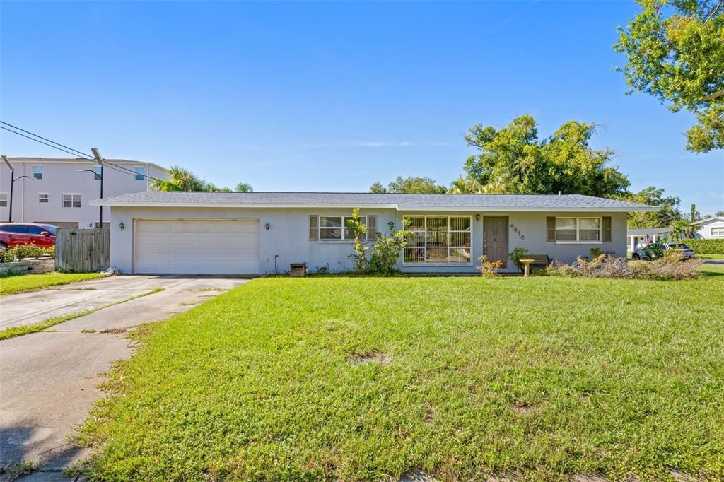 For Sale: $415,000 (3 beds, 2 baths, 1215 Square Feet)