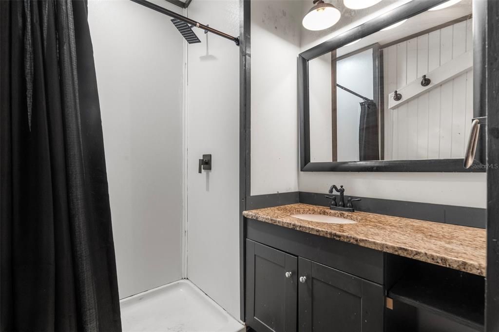 For Sale: $280,000 (2 beds, 2 baths, 903 Square Feet)