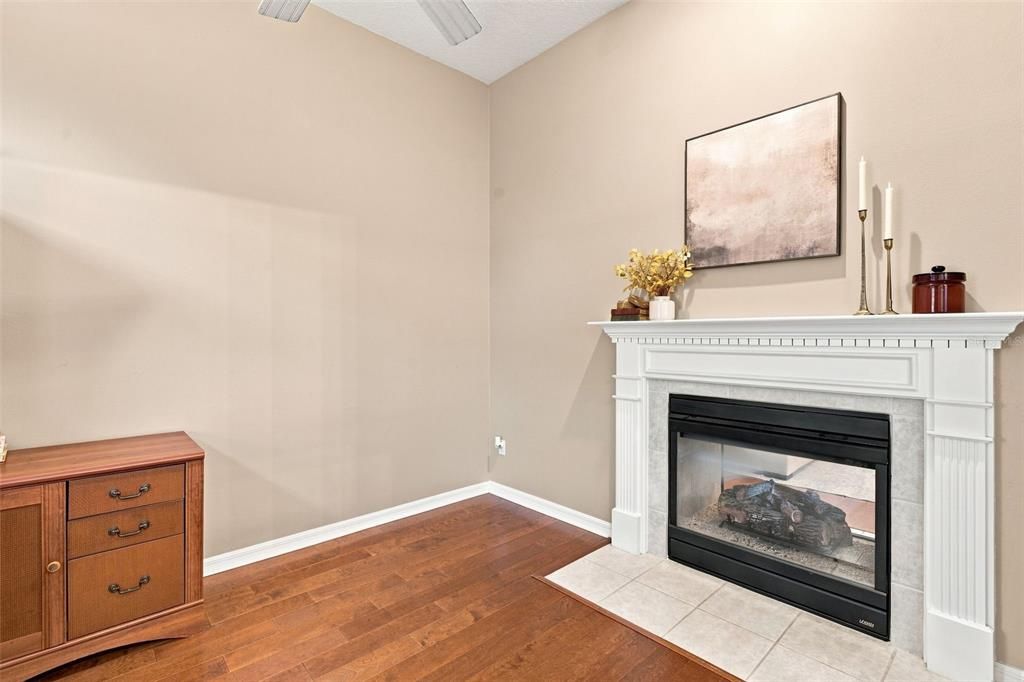 For Sale: $400,000 (4 beds, 2 baths, 2000 Square Feet)