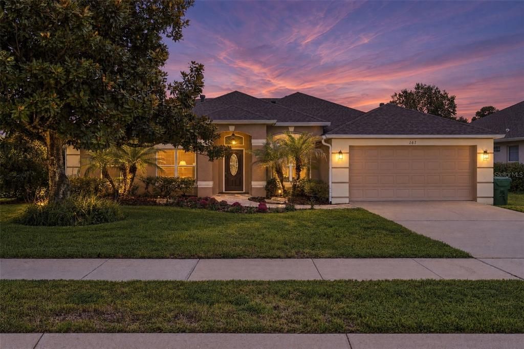 For Sale: $400,000 (4 beds, 2 baths, 2000 Square Feet)