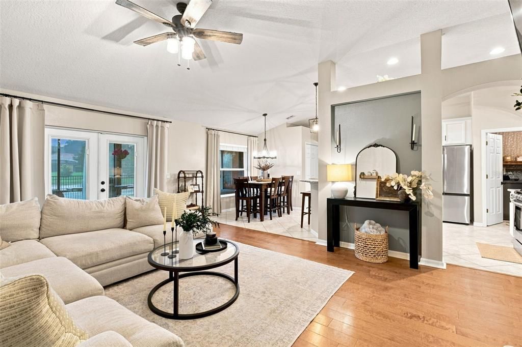 For Sale: $400,000 (4 beds, 2 baths, 2000 Square Feet)