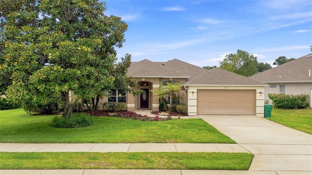 For Sale: $400,000 (4 beds, 2 baths, 2000 Square Feet)