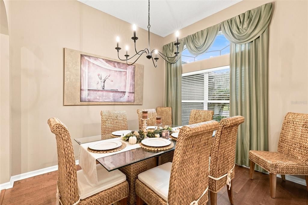 For Sale: $400,000 (4 beds, 2 baths, 2000 Square Feet)