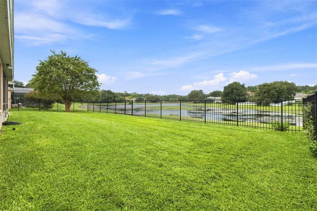 For Sale: $400,000 (4 beds, 2 baths, 2000 Square Feet)