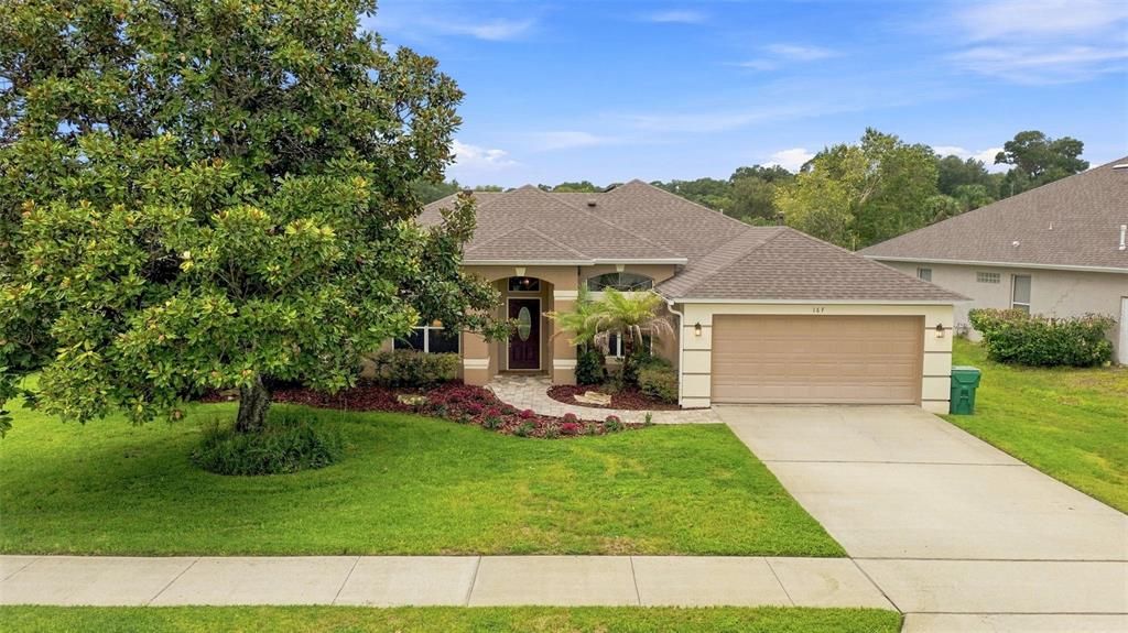 For Sale: $400,000 (4 beds, 2 baths, 2000 Square Feet)