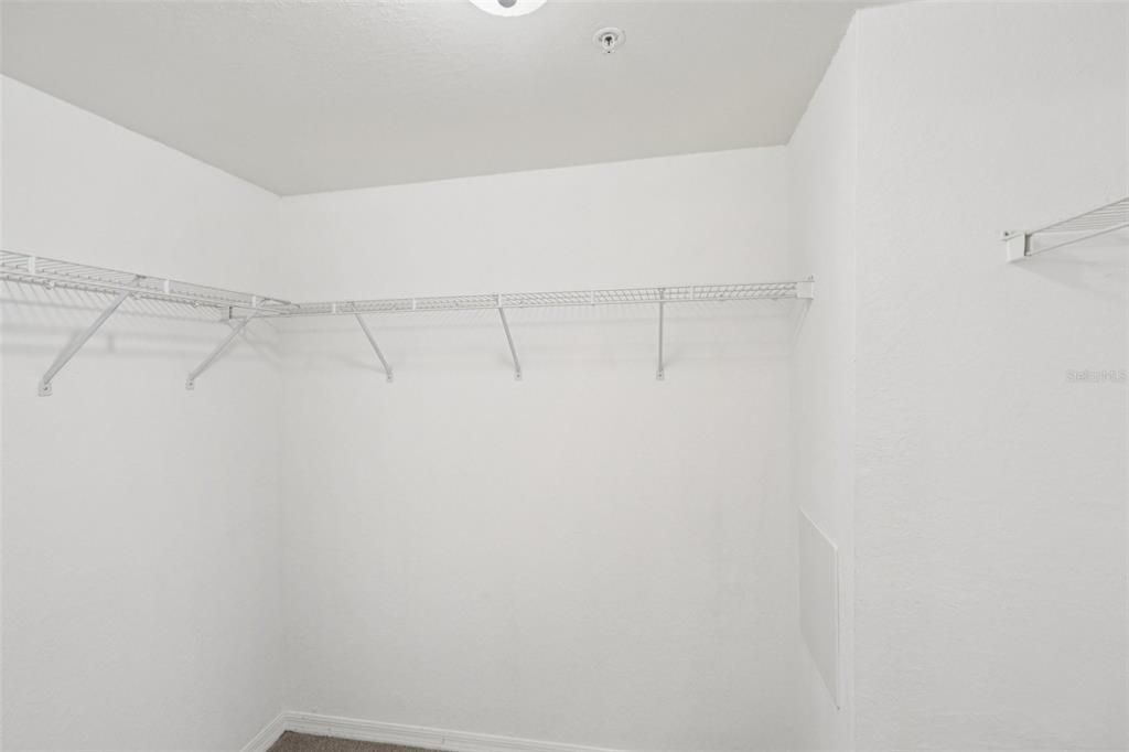 En Renta: $1,600 (2 camas, 2 baños, 1127 Pies cuadrados)