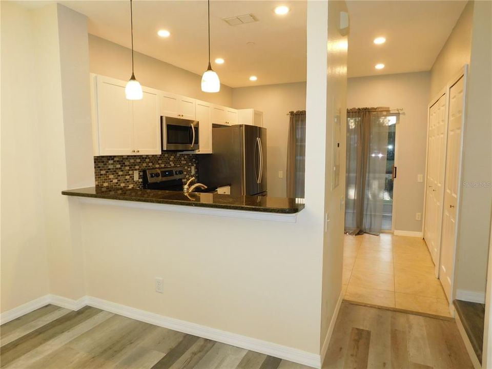 For Rent: $2,100 (2 beds, 2 baths, 1110 Square Feet)