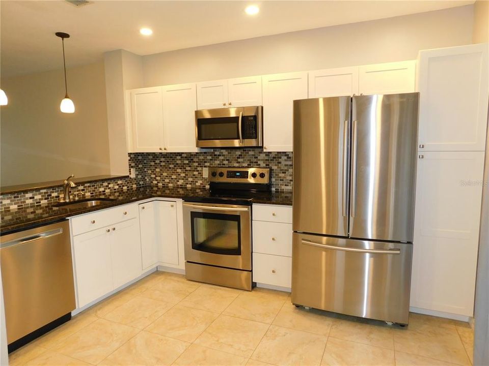 For Rent: $2,100 (2 beds, 2 baths, 1110 Square Feet)