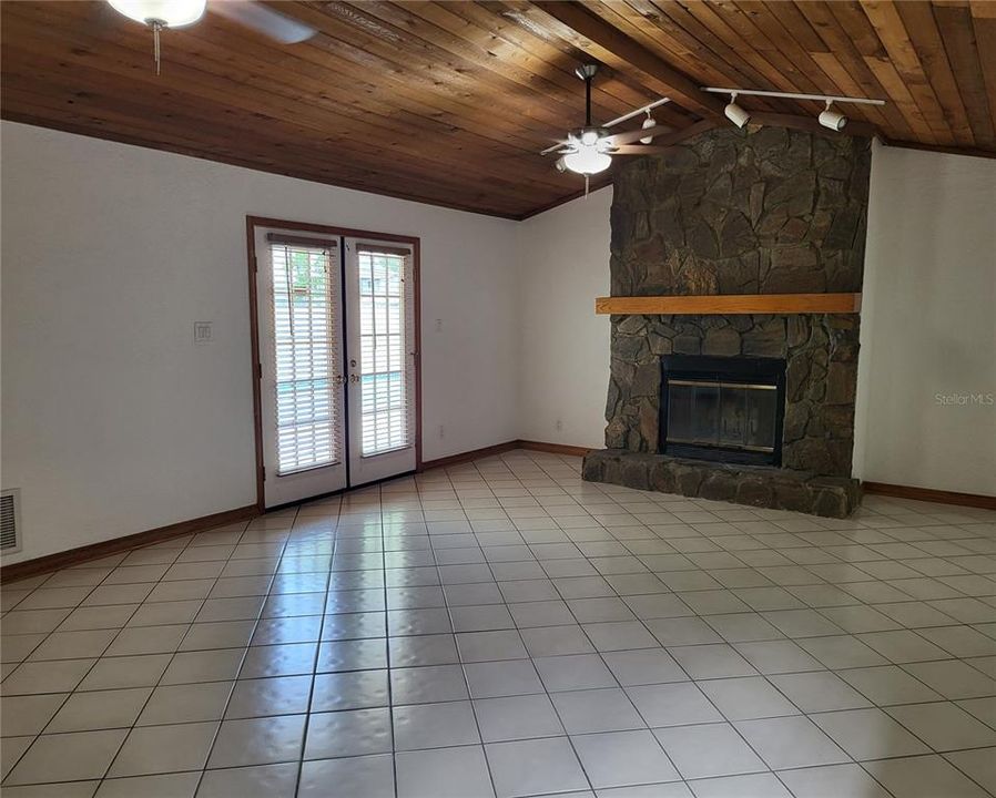 En Renta: $3,300 (3 camas, 2 baños, 1828 Pies cuadrados)