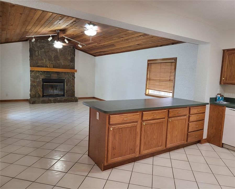En Renta: $3,300 (3 camas, 2 baños, 1828 Pies cuadrados)