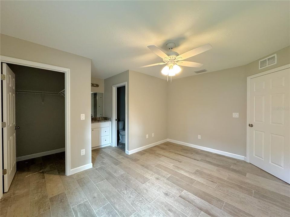 For Rent: $1,500 (2 beds, 2 baths, 930 Square Feet)
