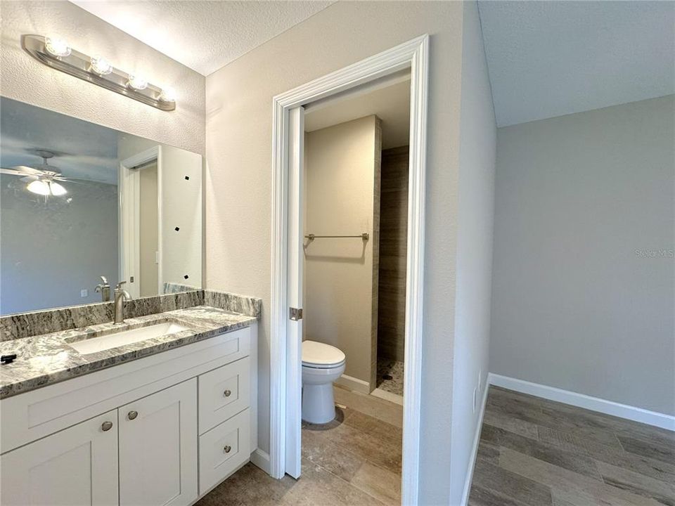 For Rent: $1,500 (2 beds, 2 baths, 930 Square Feet)