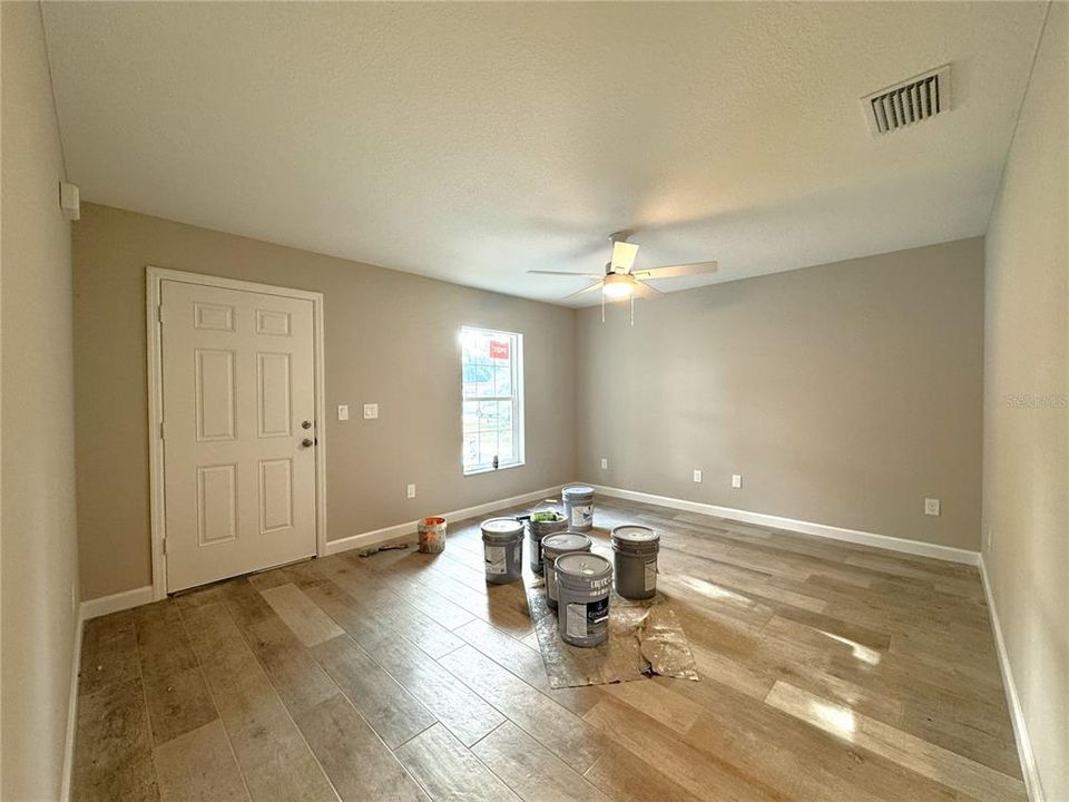 For Rent: $1,500 (2 beds, 2 baths, 930 Square Feet)