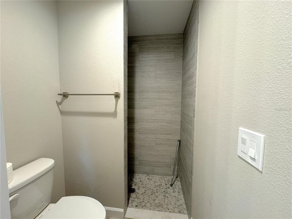 For Rent: $1,500 (2 beds, 2 baths, 930 Square Feet)