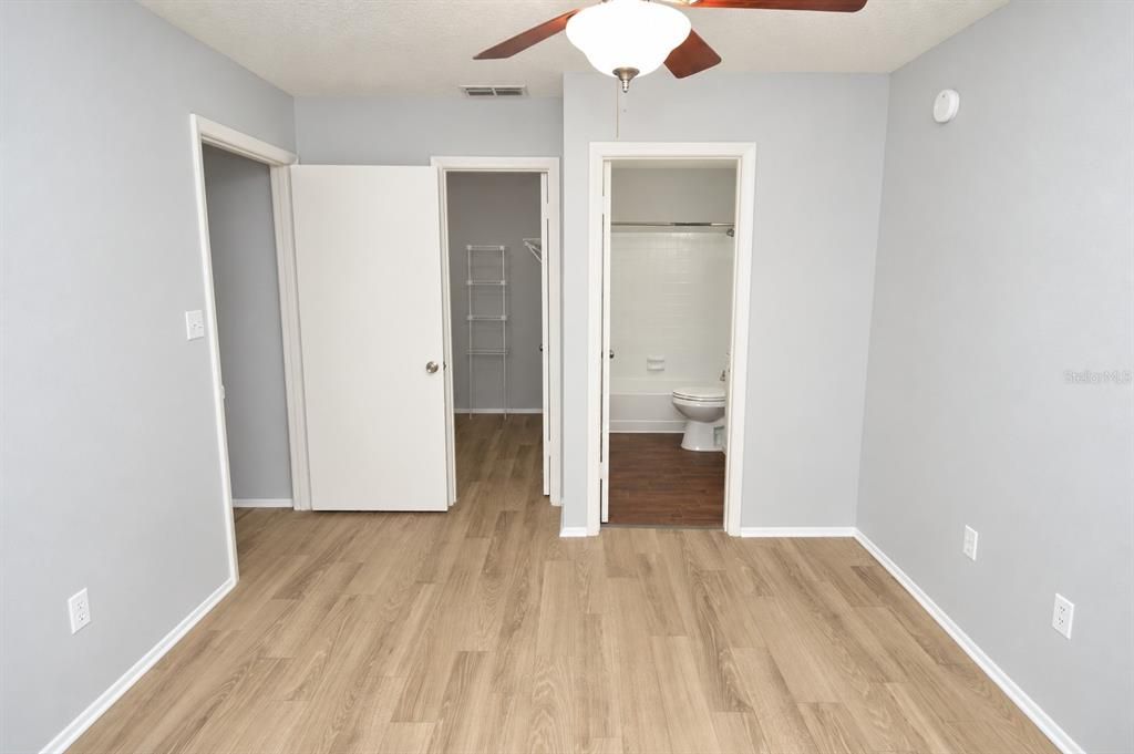 For Rent: $1,600 (2 beds, 2 baths, 1007 Square Feet)