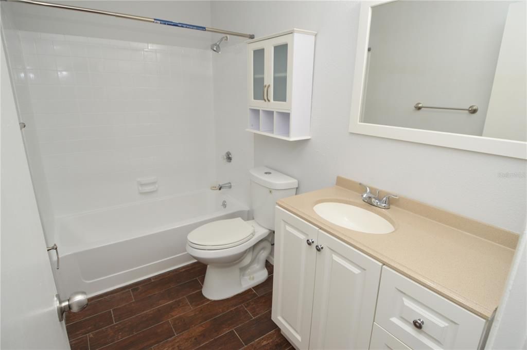 For Rent: $1,600 (2 beds, 2 baths, 1007 Square Feet)