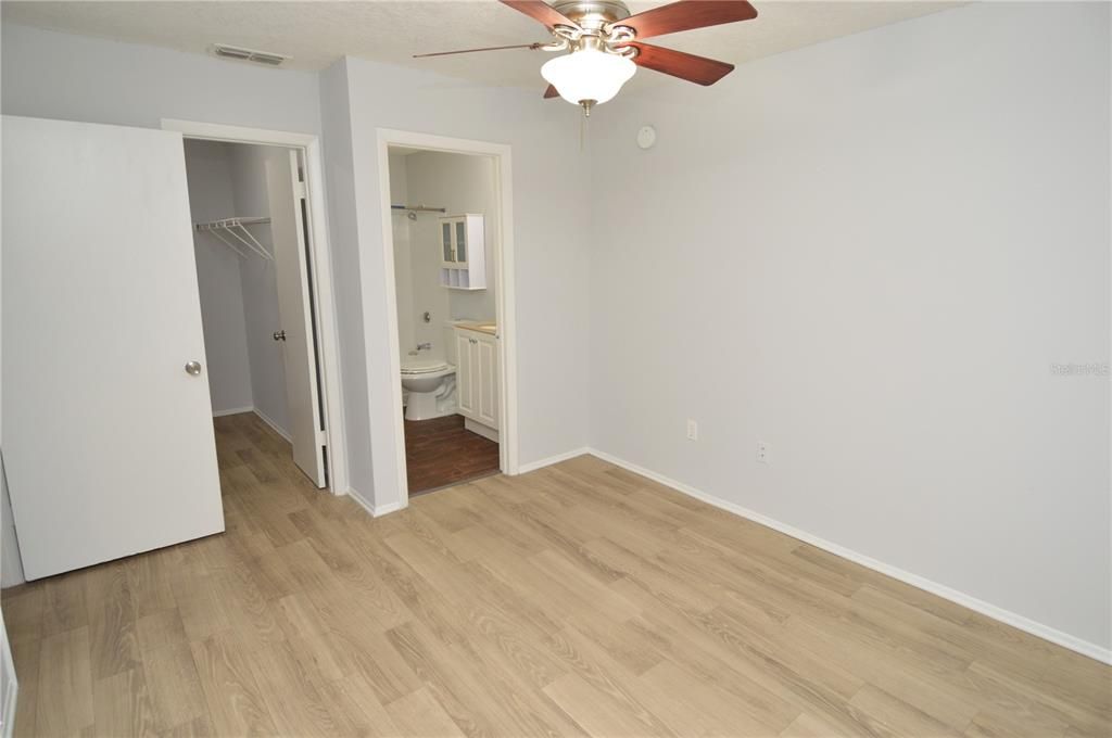 For Rent: $1,600 (2 beds, 2 baths, 1007 Square Feet)
