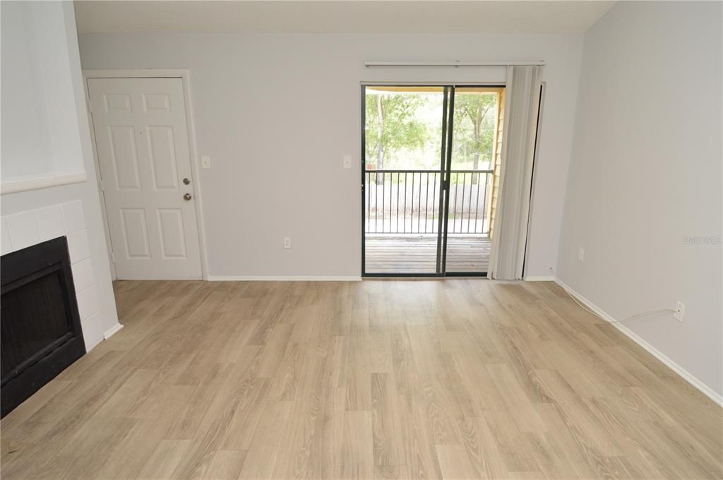 For Rent: $1,600 (2 beds, 2 baths, 1007 Square Feet)