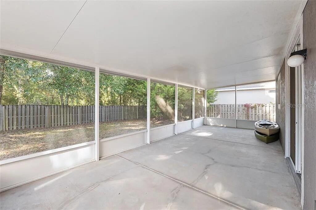 For Sale: $499,999 (6 beds, 4 baths, 3894 Square Feet)