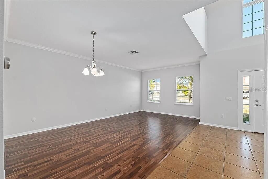 For Sale: $499,999 (6 beds, 4 baths, 3894 Square Feet)