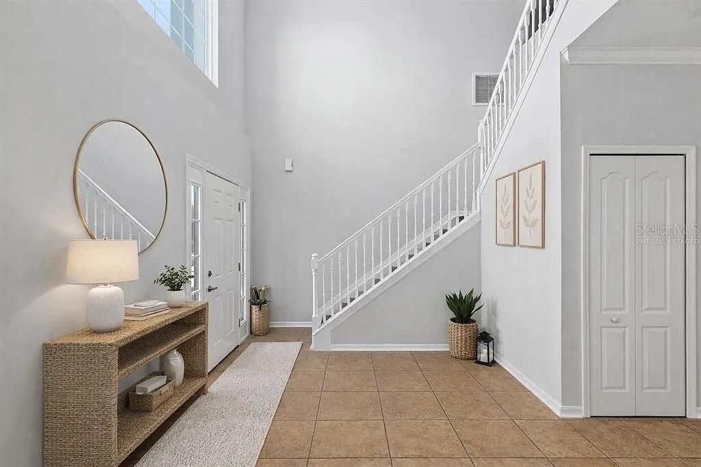 For Sale: $499,999 (6 beds, 4 baths, 3894 Square Feet)