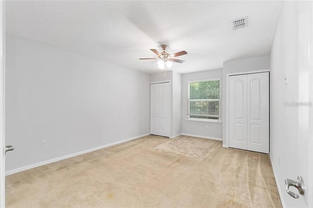 For Sale: $499,999 (6 beds, 4 baths, 3894 Square Feet)