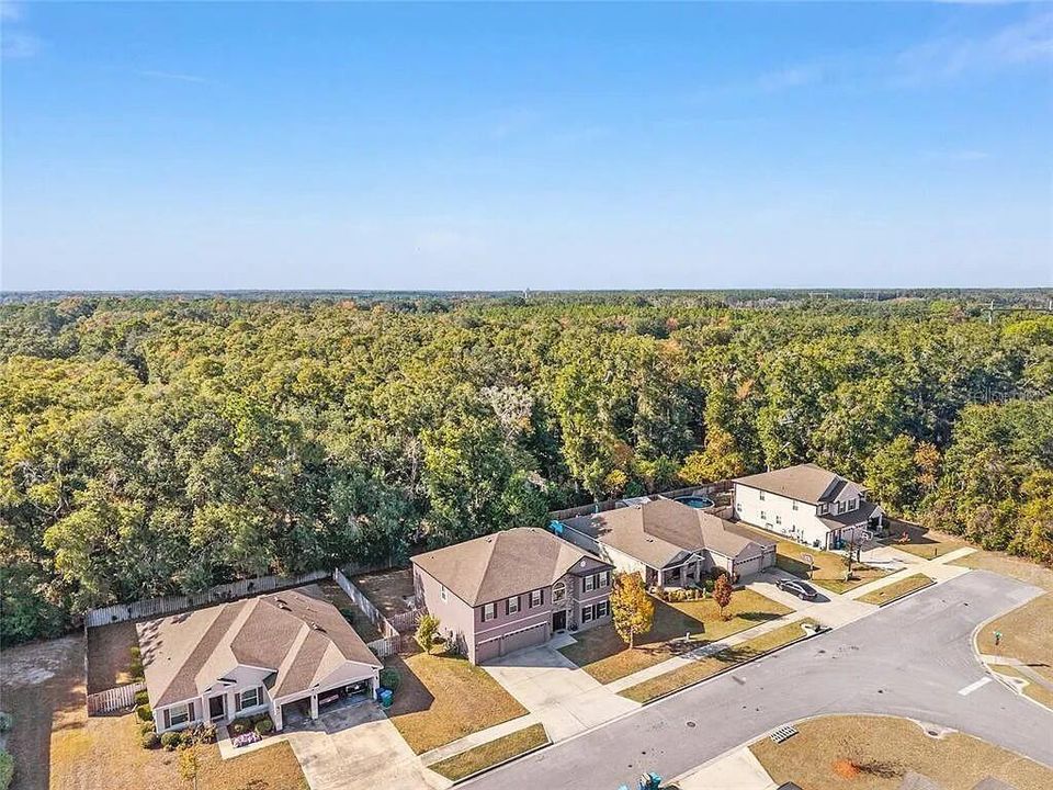 For Sale: $499,999 (6 beds, 4 baths, 3894 Square Feet)