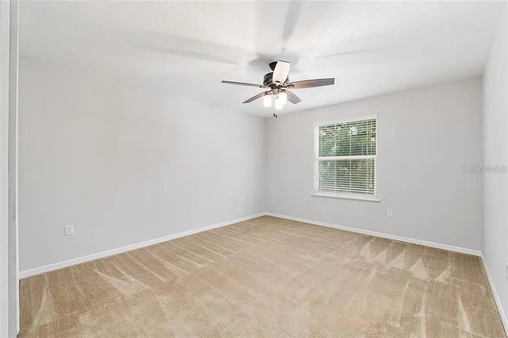For Sale: $499,999 (6 beds, 4 baths, 3894 Square Feet)
