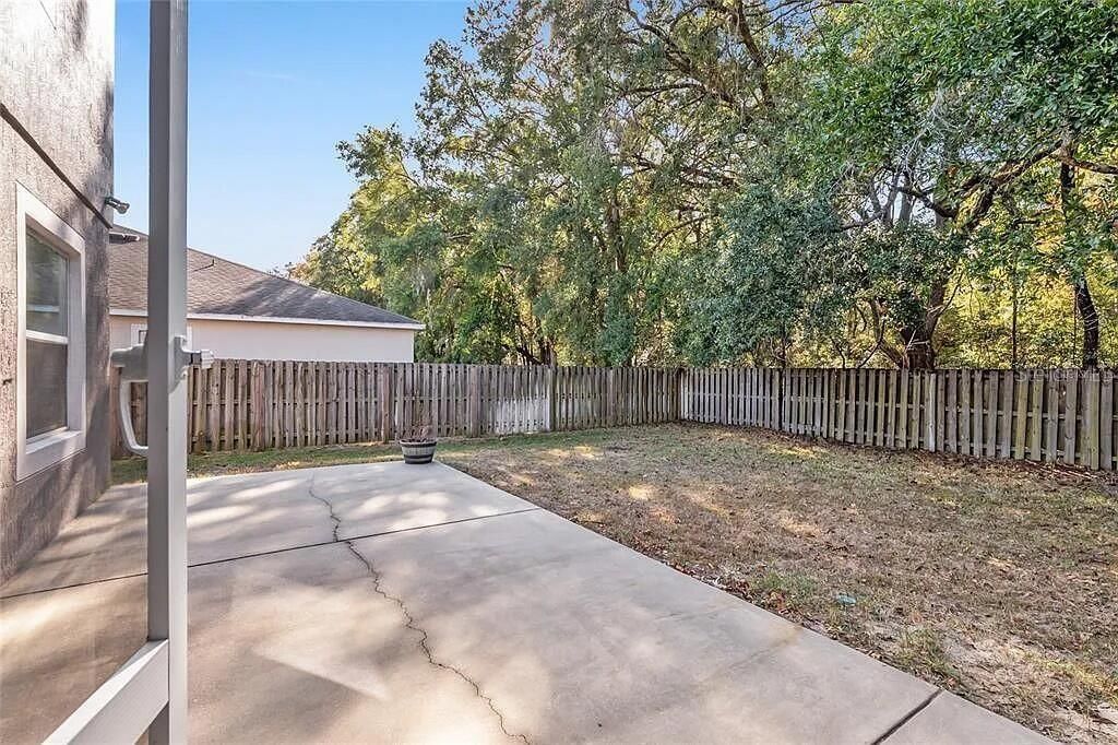For Sale: $499,999 (6 beds, 4 baths, 3894 Square Feet)