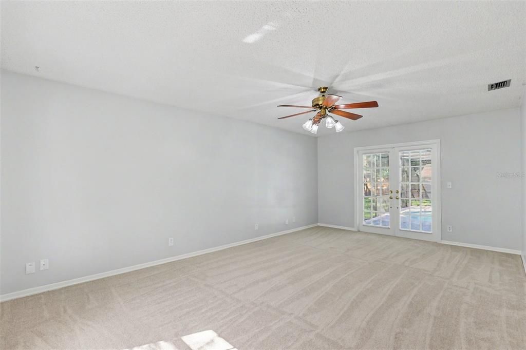For Rent: $3,400 (4 beds, 2 baths, 2405 Square Feet)