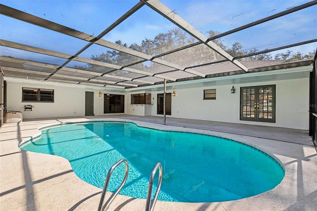 For Rent: $3,400 (4 beds, 2 baths, 2405 Square Feet)