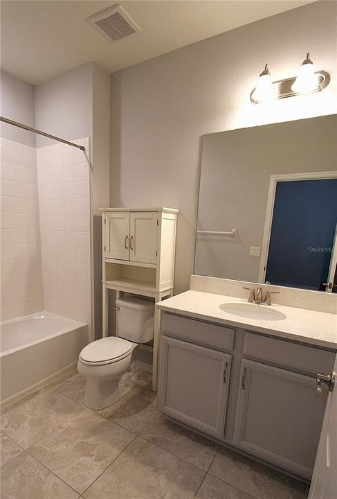 For Rent: $2,500 (3 beds, 2 baths, 1852 Square Feet)