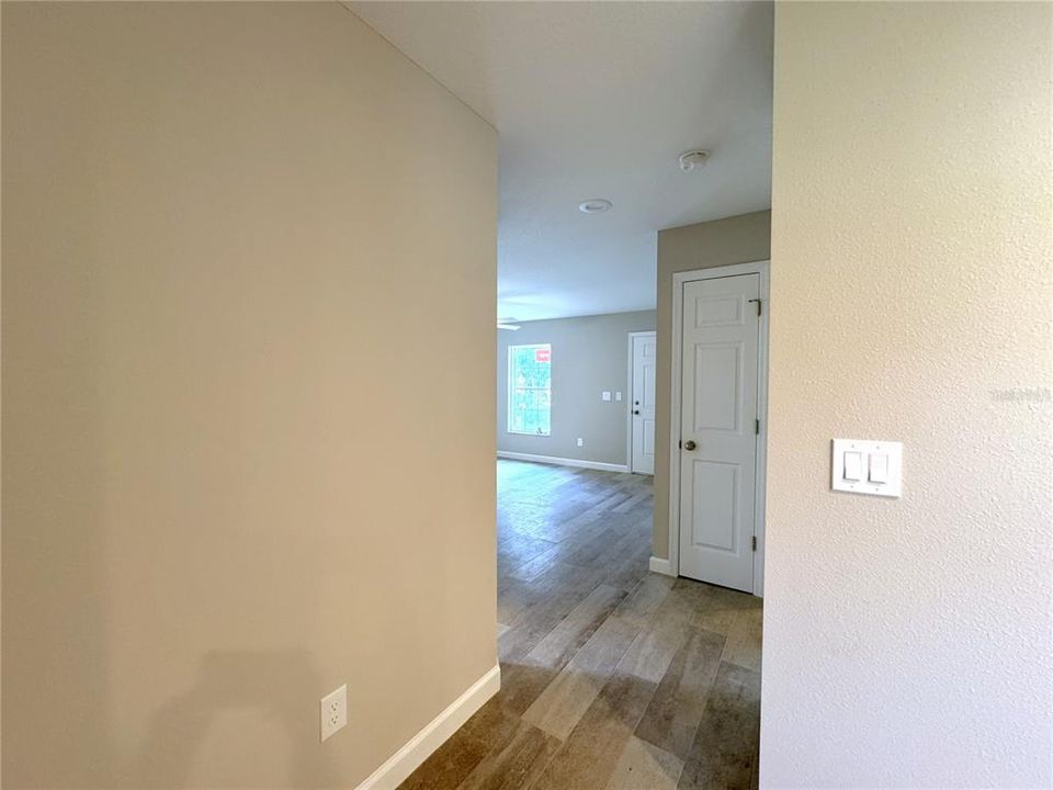 For Rent: $1,500 (2 beds, 2 baths, 930 Square Feet)