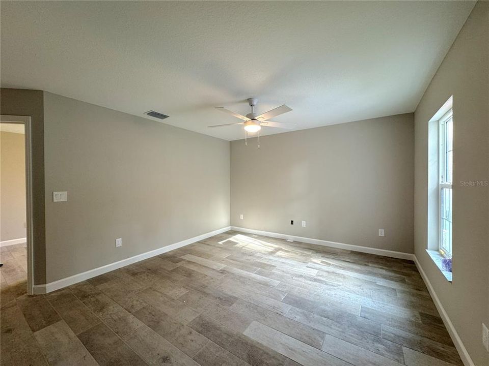 For Rent: $1,500 (2 beds, 2 baths, 930 Square Feet)