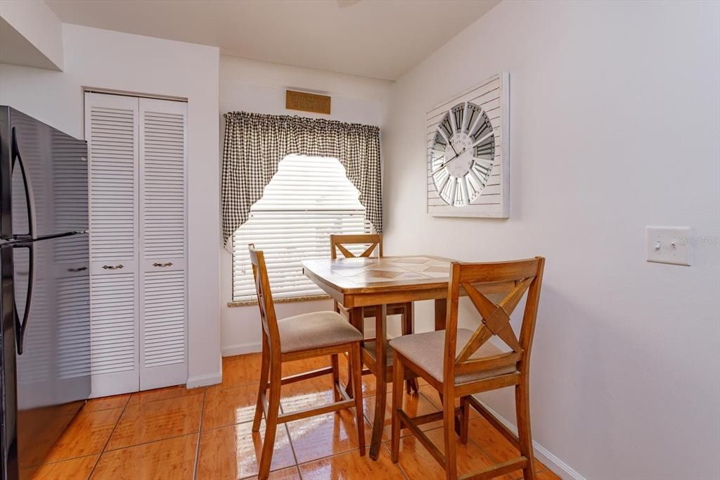 En Venta: $260,000 (2 camas, 2 baños, 1210 Pies cuadrados)