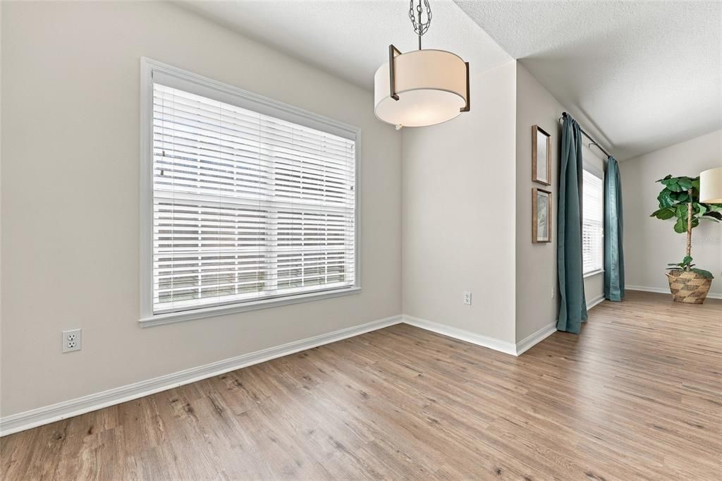 En Venta: $399,900 (4 camas, 2 baños, 1857 Pies cuadrados)