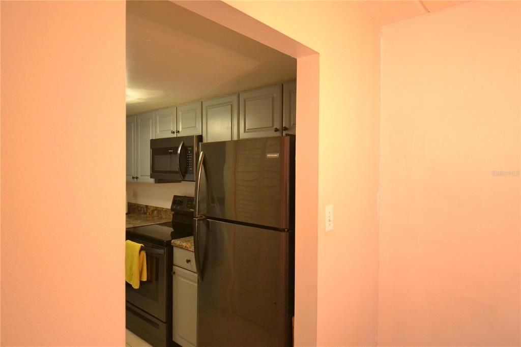 For Rent: $1,800 (1 beds, 1 baths, 690 Square Feet)