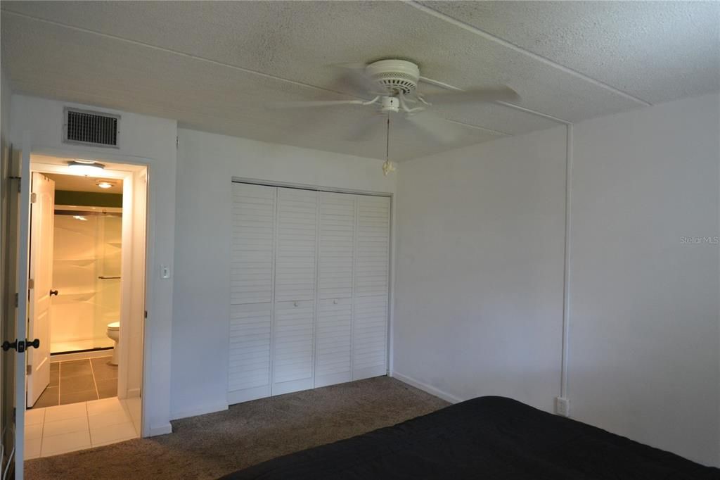 For Rent: $1,800 (1 beds, 1 baths, 690 Square Feet)