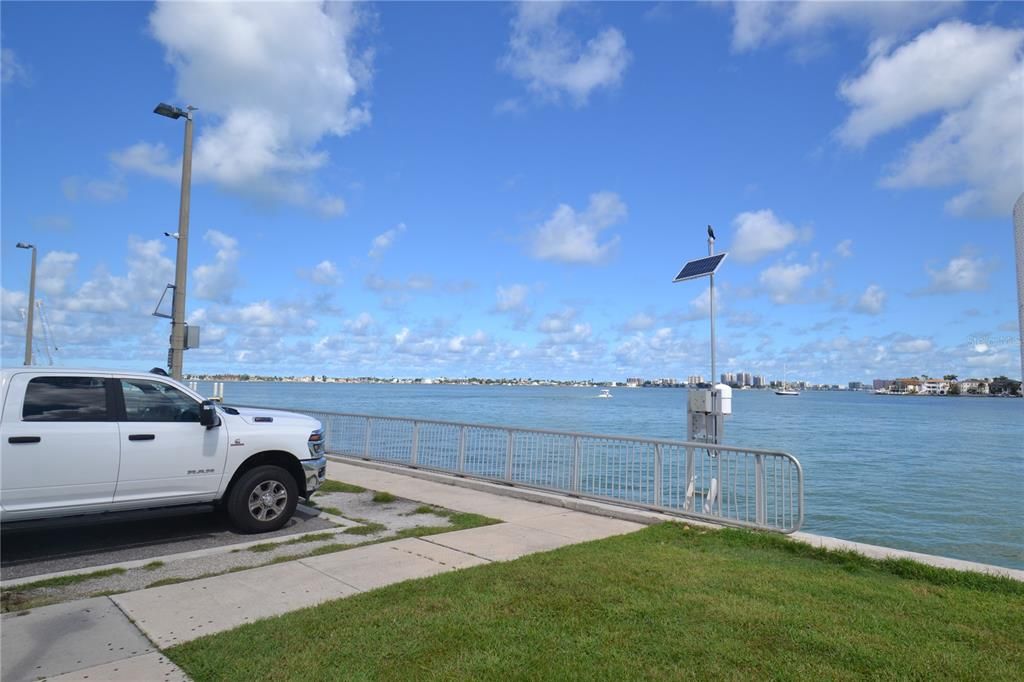 For Rent: $1,800 (1 beds, 1 baths, 690 Square Feet)