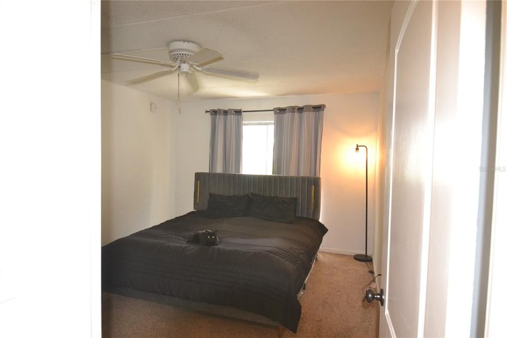 For Rent: $1,800 (1 beds, 1 baths, 690 Square Feet)