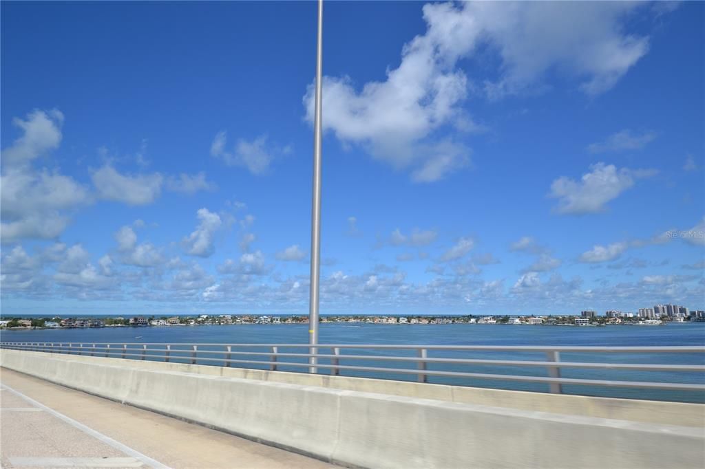 For Rent: $1,800 (1 beds, 1 baths, 690 Square Feet)