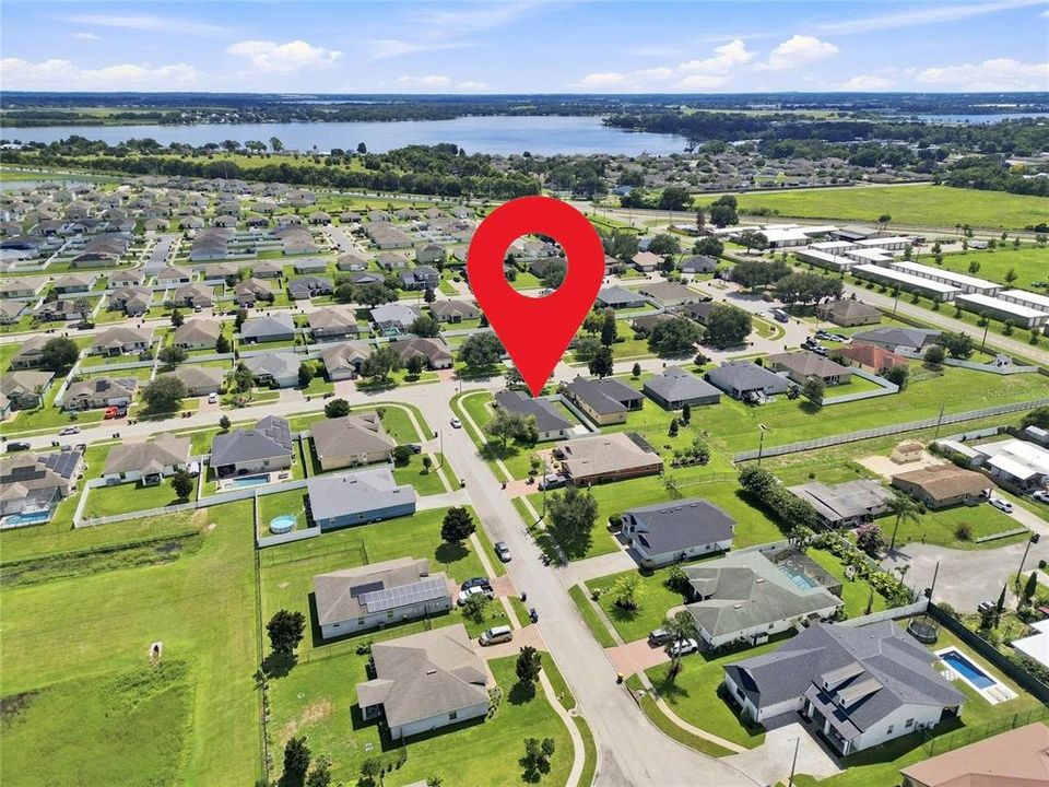 For Sale: $359,900 (3 beds, 2 baths, 1822 Square Feet)